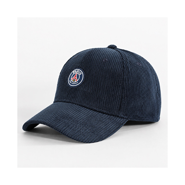 Pack PlanetFoot pack cadeau psg supporter adulte 2026 27 bleu marine casquette echarpe ballon: casquette PSG bleu marine sur fond blanc