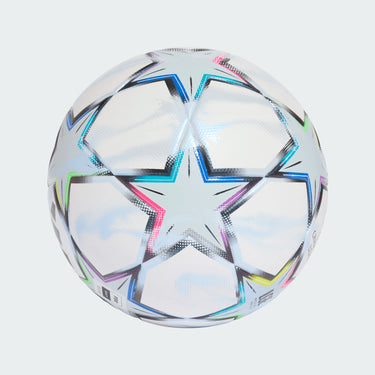 Palla ufficiale della UEFA Champions League 26/27, modello KE9765.