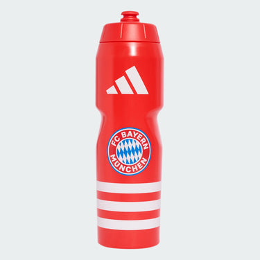 La gourde FC Bayern Munich adidas affiche le rouge mythique du club.