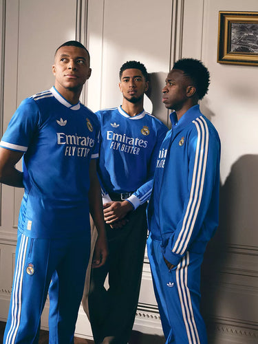 Maillot Real Madrid Third 2025-2026 Adidas Bleu - PlanetFoot - Mbappé-Vini Jr-Bellingham