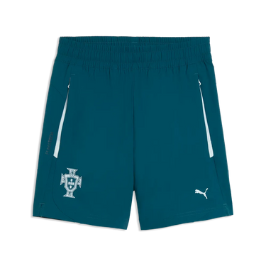Le short bleu du Portugal PumaTech offre un style moderne aux jeunes fans.