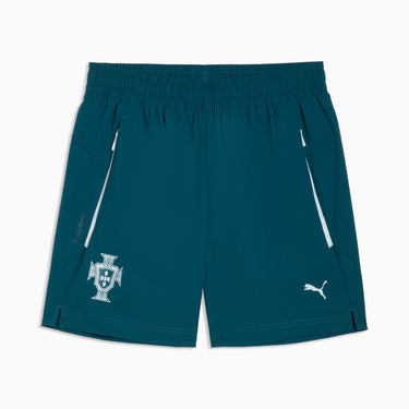 Le short bleu du Portugal PumaTech incarne la modernité du football lusitanien.