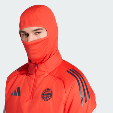 top hiver bayern munich 2025 2026 rouge cagoule vue generale