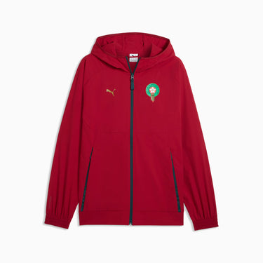 La veste rouge du Maroc signée Puma allie technicité et ferveur nationale.