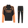 Survêtement Complet Arsenal FC Entraînement Enfant 2026/27 Noir Orange – vue de l'ensemble sur fond blanc