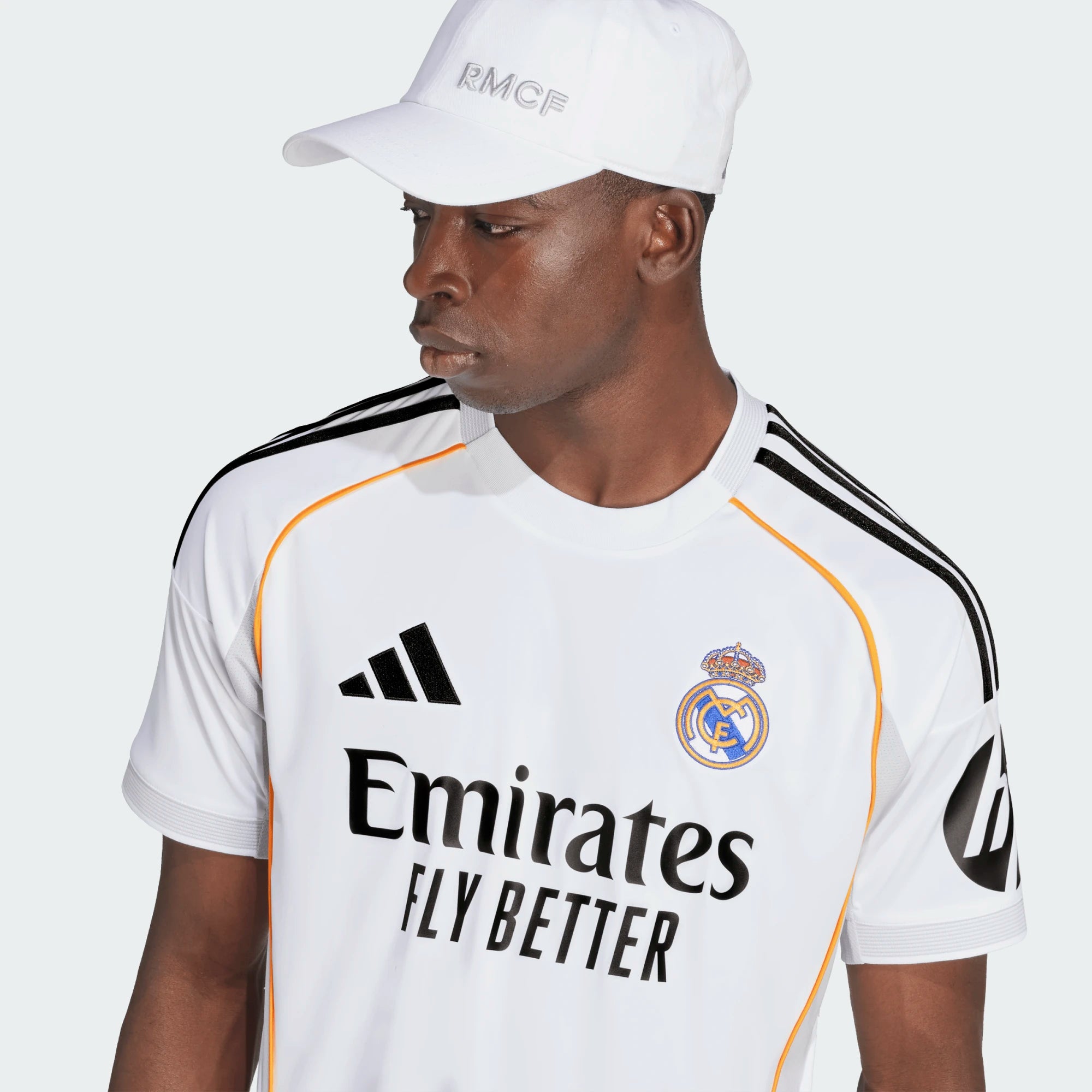 Maillot adidas 3e édition Real Madrid 2025/26 avec patch - Bleu Maillot adidas 3e édition Real Madrid 2025/26 avec patch - Bleu