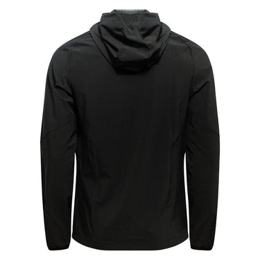 Détail du design Jamaïque sur la veste Tiro 26 Travel.