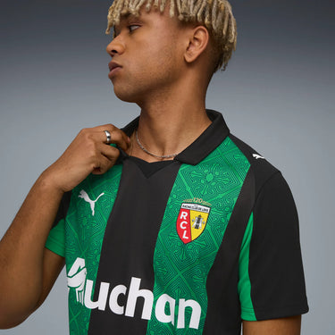 RC Lens. En maillot rose face à l'OL Lyonnes RC Lens. En maillot rose face à l'OL Lyonnes