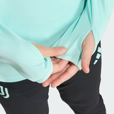 Logo Juventus sur le haut entraînement enfant 2025/26.