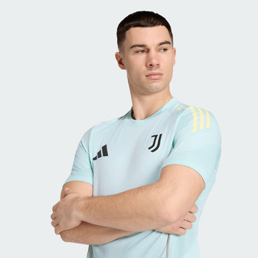 Logo Juventus sur le maillot entraînement 2025/26.