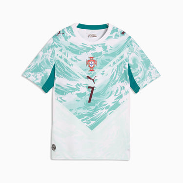 Le flocage officiel RONALDO 7 est appliqué avec précision au dos.