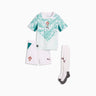 Le mini-kit extérieur blanc du Portugal Puma est l'ensemble idéal pour l'enfant.