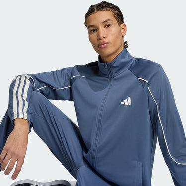 Le logo adidas est brodé pour une finition premium et durable.